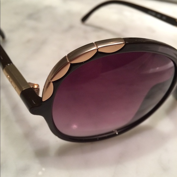 Chloe Oversized Sunnies - Picture 4 of 10